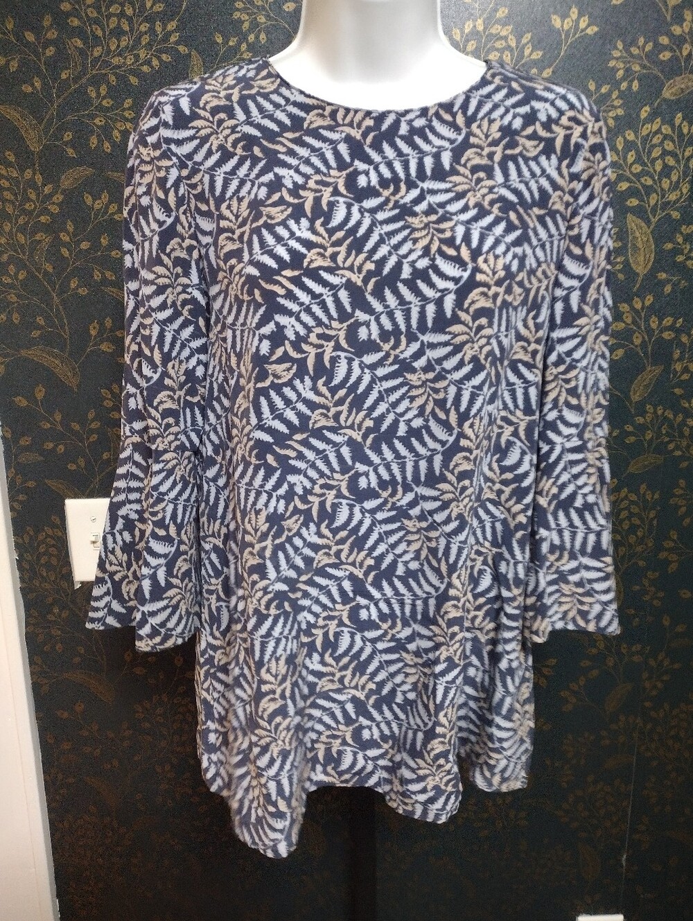 Lafayette 148 New York Navy Leaf-Print Bell Sleeve Silk Tunic